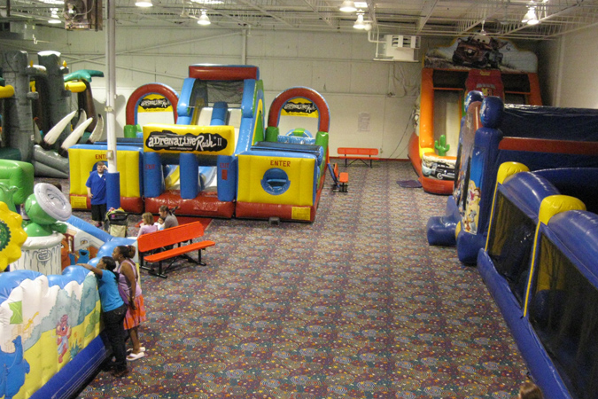 jump zone party play center